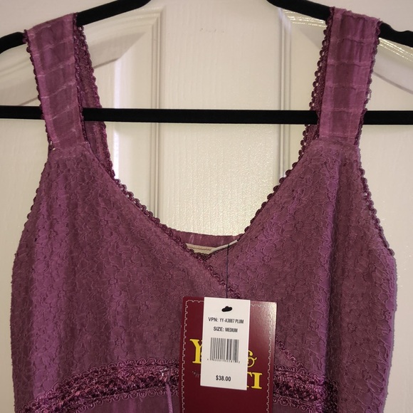 Gorgeous burgundy gradient tie dye - Picture 2 of 6